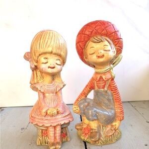 Two cuties , Vintage figures from the 1970s.